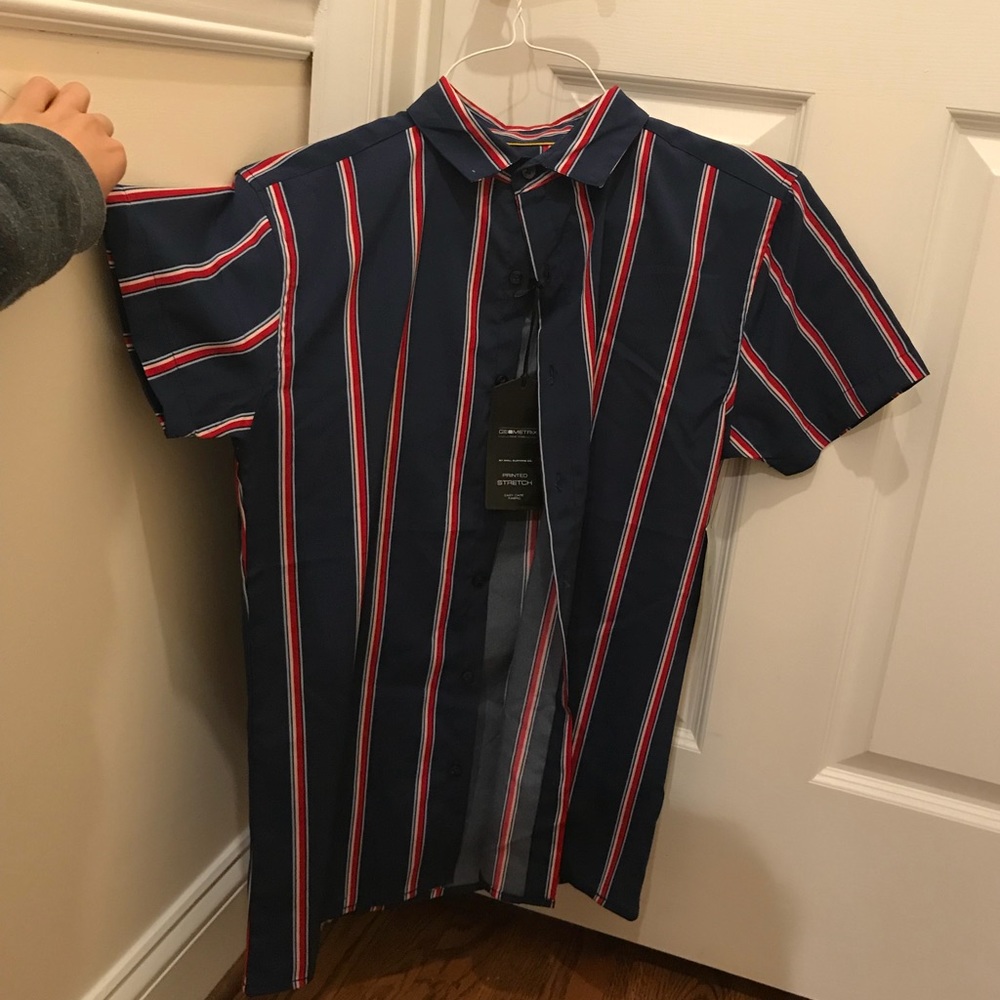NWT Navy Blue & Red Short Sleeve Button Down